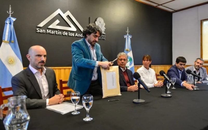 Dos ofertas para las obras de ampliación y remodelación del Aeropuerto Chapelco