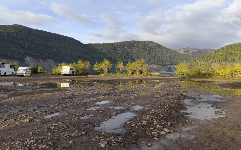 Se realizó el desalojo y cierre del predio del Lote 49, frente al Lago Lacar
