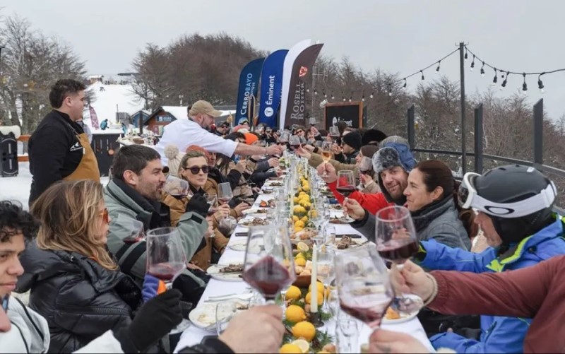Villa La Angostura celebró una nueva edición de Sabores que Unen