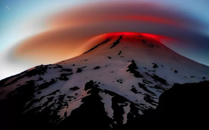 Alerta Amarilla para volcán Villarrica por “ascenso de lago de lava a superficie”