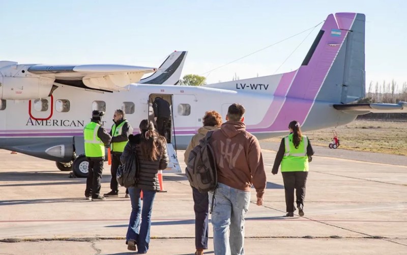 Volá Neuquén: un programa de descuentos en vuelos y servicios turísticos